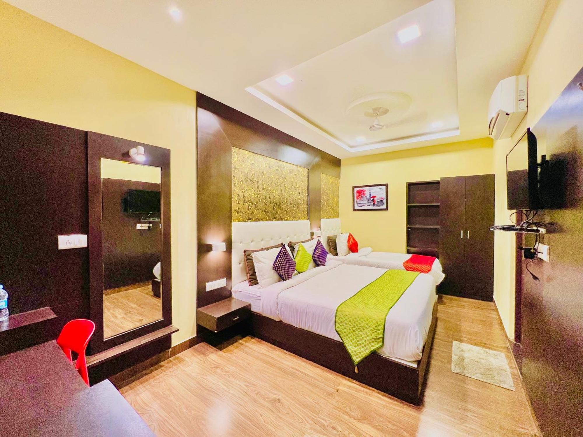 Hotel Grand Bhagwat, Udaipur Esterno foto