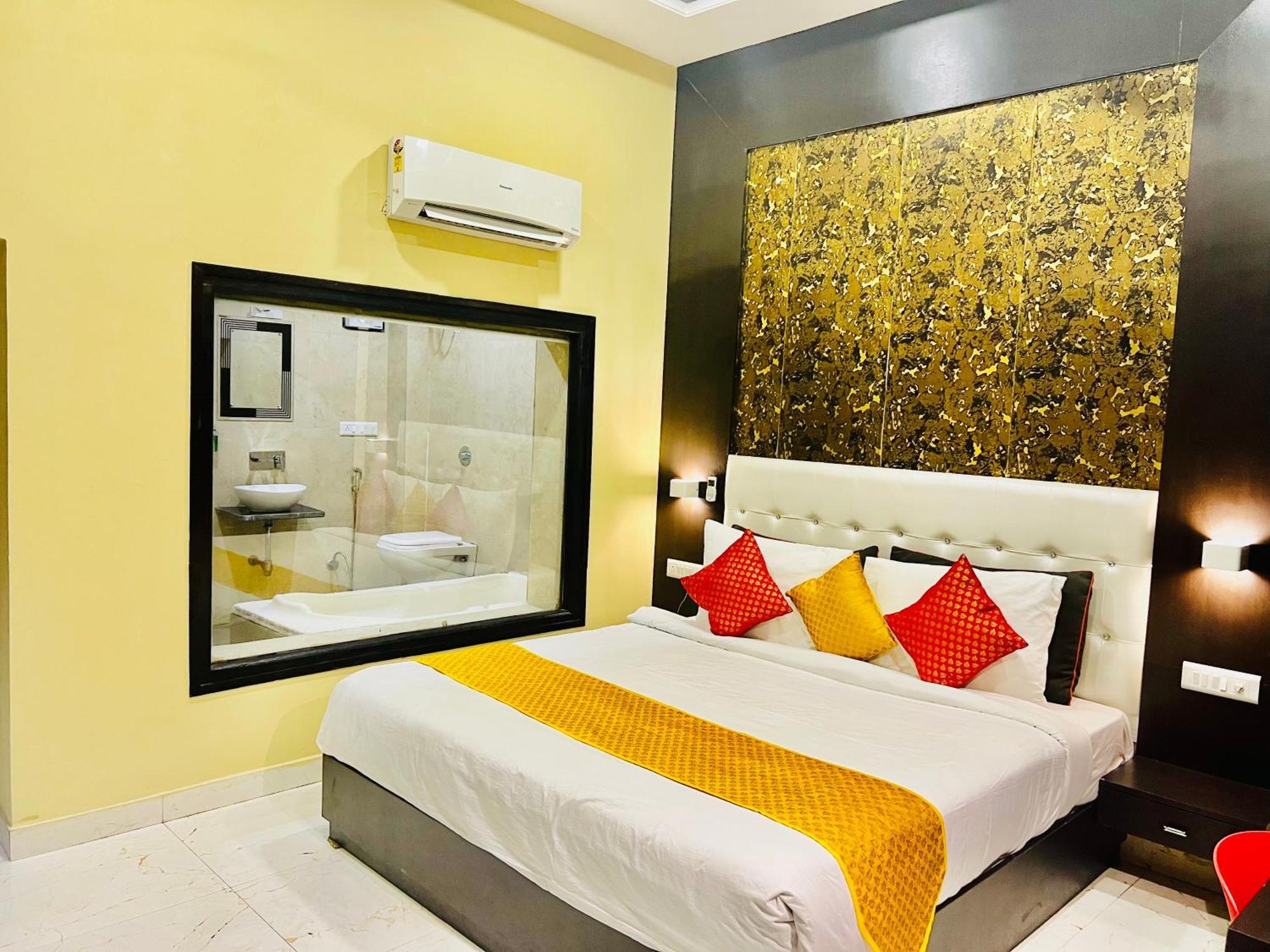 Hotel Grand Bhagwat, Udaipur Esterno foto
