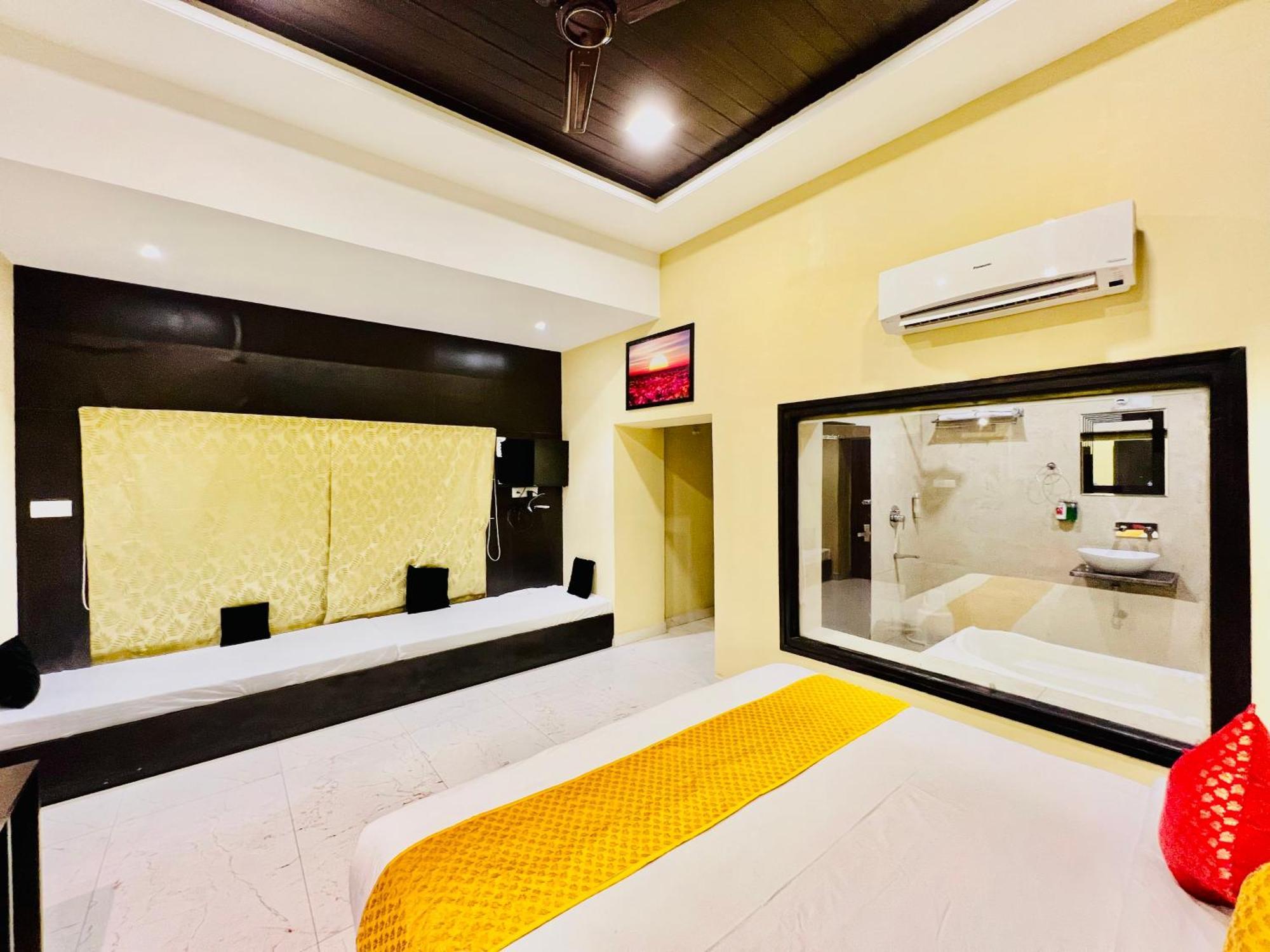 Hotel Grand Bhagwat, Udaipur Esterno foto