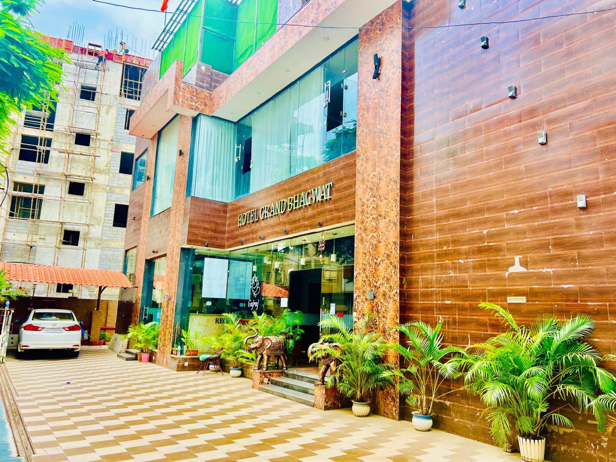 Hotel Grand Bhagwat, Udaipur Esterno foto