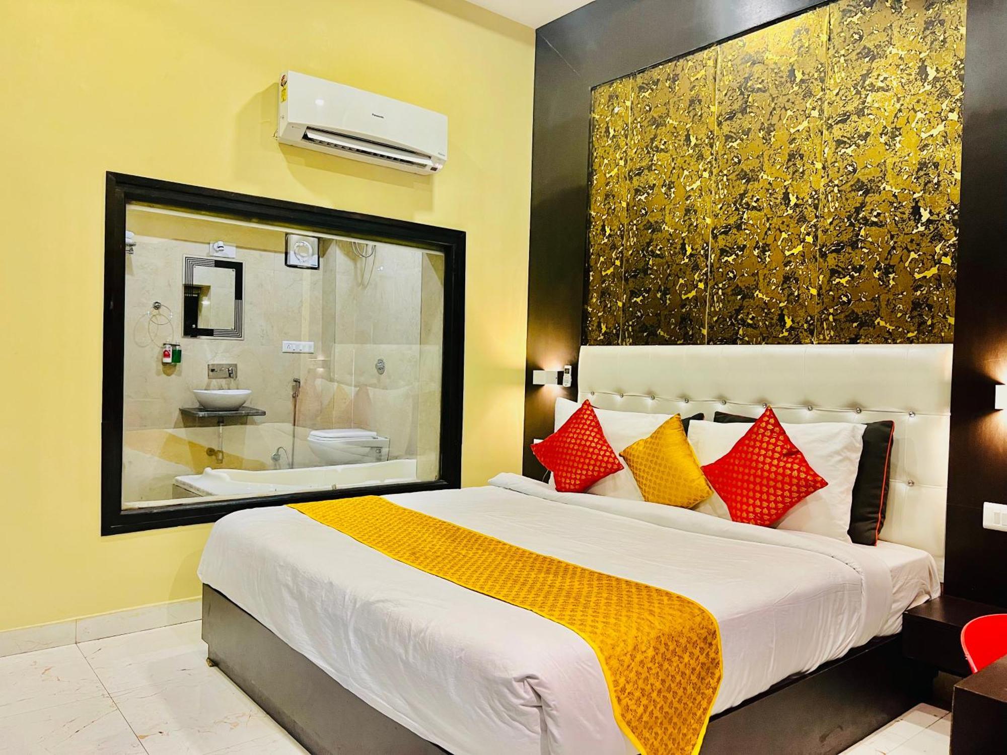 Hotel Grand Bhagwat, Udaipur Esterno foto