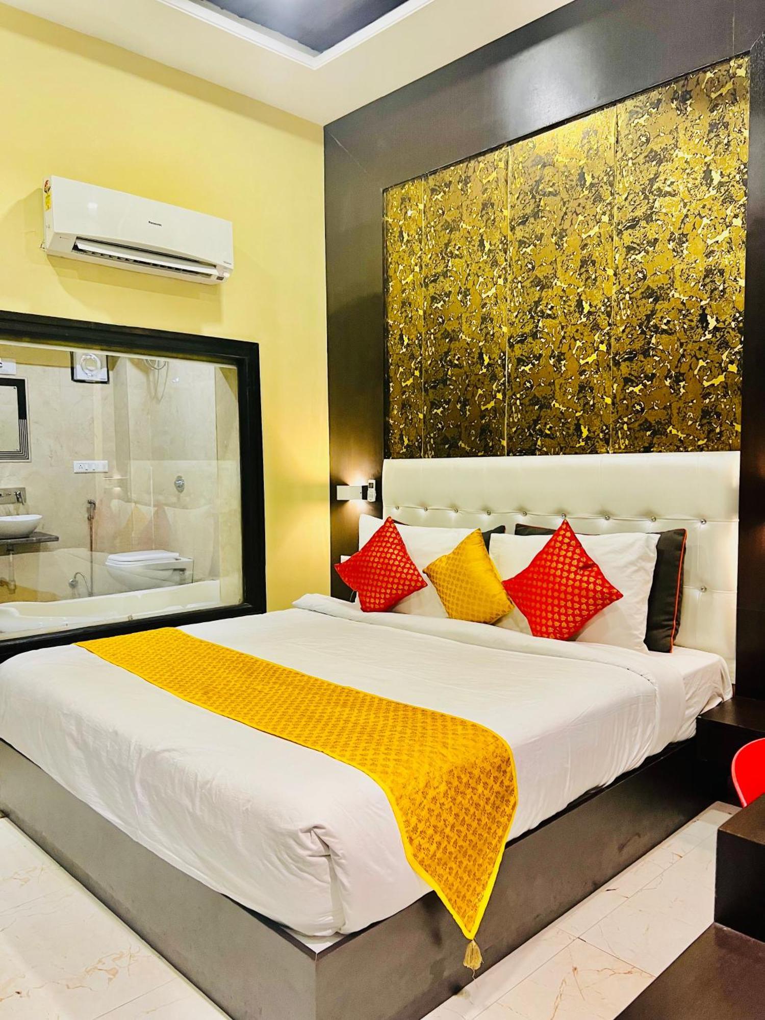 Hotel Grand Bhagwat, Udaipur Esterno foto
